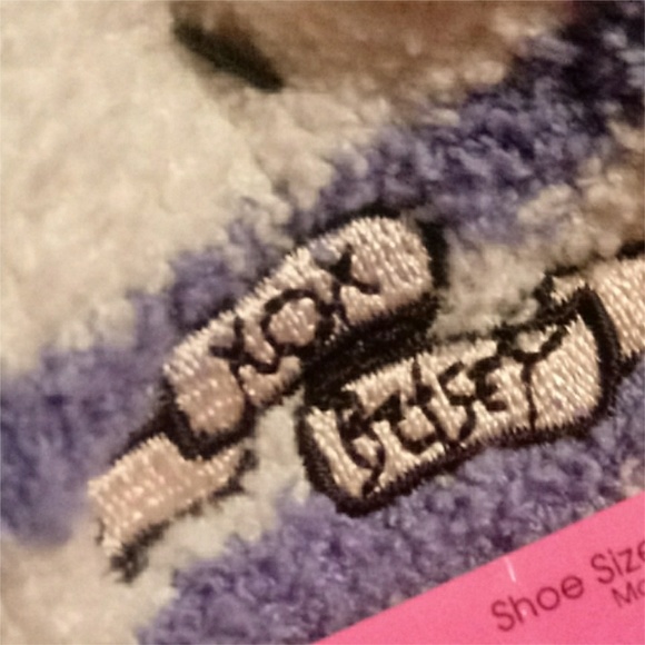 3 Pack Betsey Johnson Fuzzy Socks - Picture 4 of 7